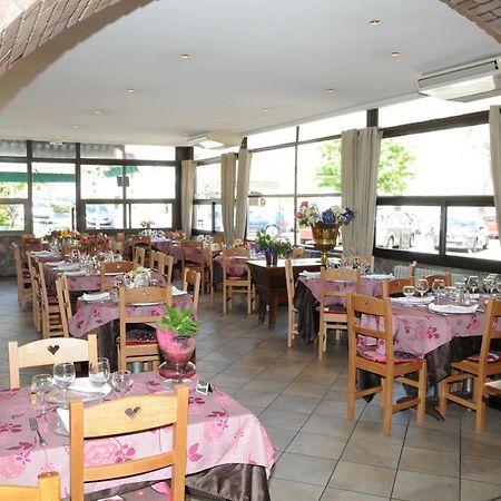 Grand Hotel Du Cours Sisteron Exterior foto